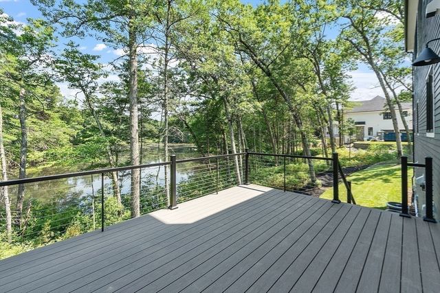 786 Main St, Hudson, MA 01749