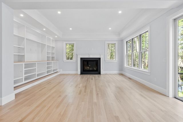 786 Main St, Hudson, MA 01749