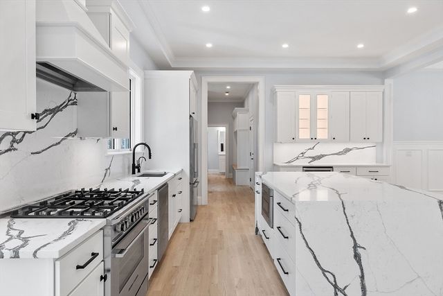 786 Main St, Hudson, MA 01749