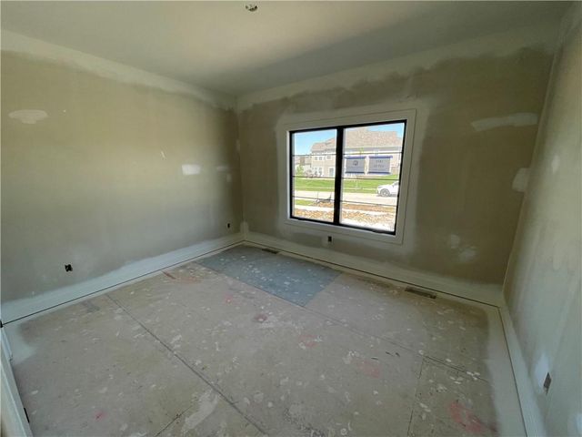 1824 Homestead Drive, Liberty, MO 64068