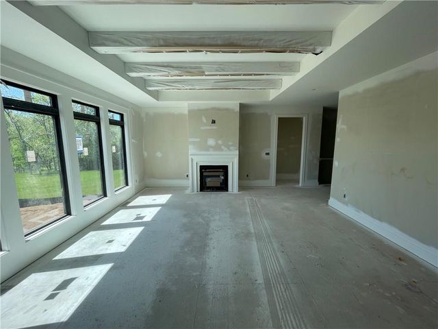 1824 Homestead Drive, Liberty, MO 64068