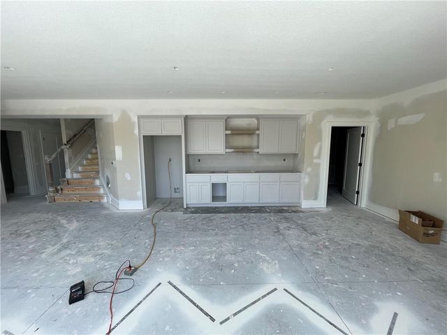 1824 Homestead Drive, Liberty, MO 64068