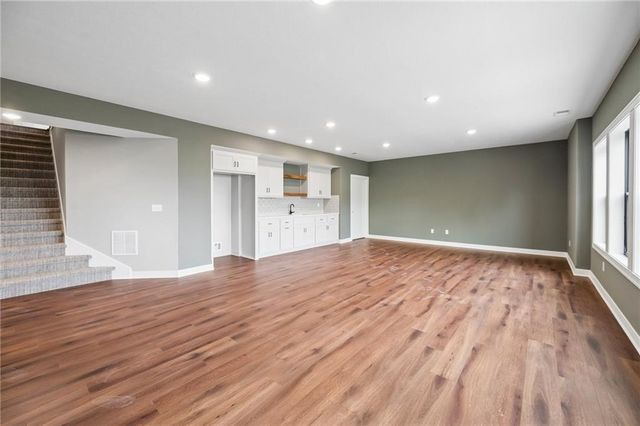1824 Homestead Drive, Liberty, MO 64068
