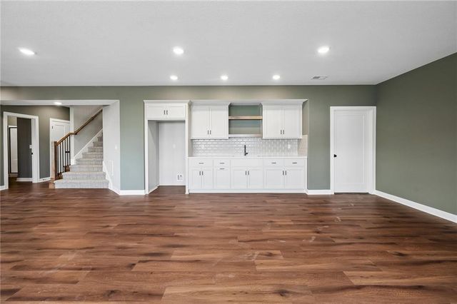 1824 Homestead Drive, Liberty, MO 64068