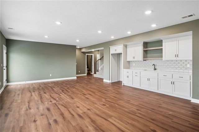1824 Homestead Drive, Liberty, MO 64068