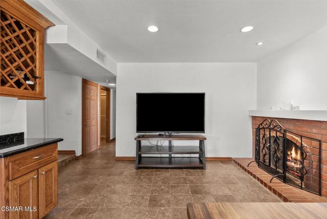 6435 Hazel Circle, Simi Valley, CA 93063