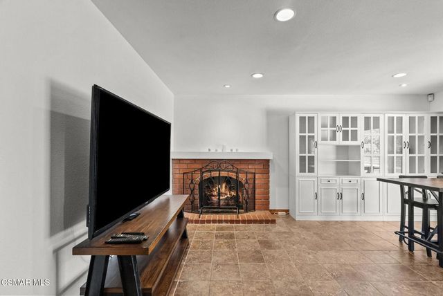 6435 Hazel Circle, Simi Valley, CA 93063