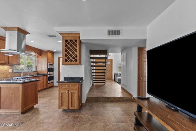 6435 Hazel Circle, Simi Valley, CA 93063