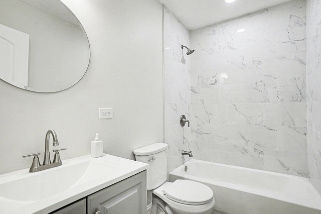 8810 S Halsted Street, Chicago, IL 60620