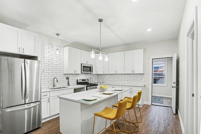 8810 S Halsted Street, Chicago, IL 60620