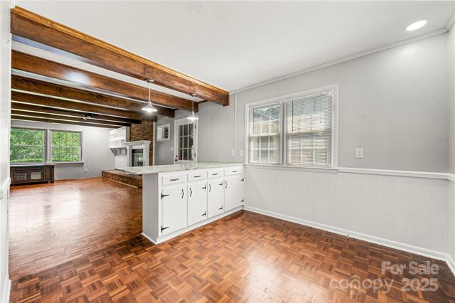 205 W Gaston Avenue, Bessemer City, NC 28016