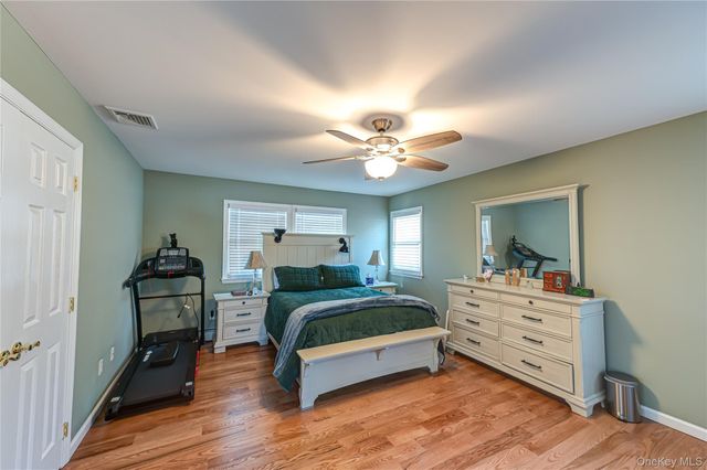 166 Grassy Pond Drive S, Smithtown, NY 11787