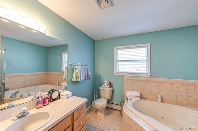 166 Grassy Pond Drive S, Smithtown, NY 11787