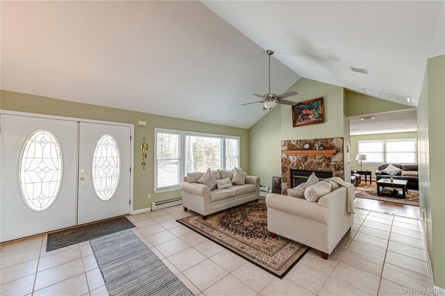 166 Grassy Pond Drive S, Smithtown, NY 11787