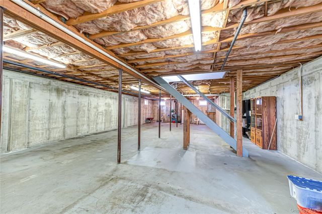 166 Grassy Pond Drive S, Smithtown, NY 11787