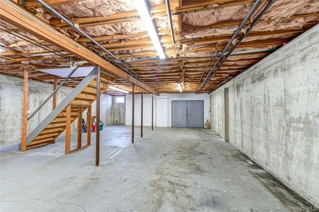 166 Grassy Pond Drive S, Smithtown, NY 11787