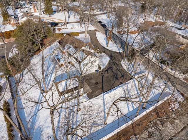 166 Grassy Pond Drive S, Smithtown, NY 11787