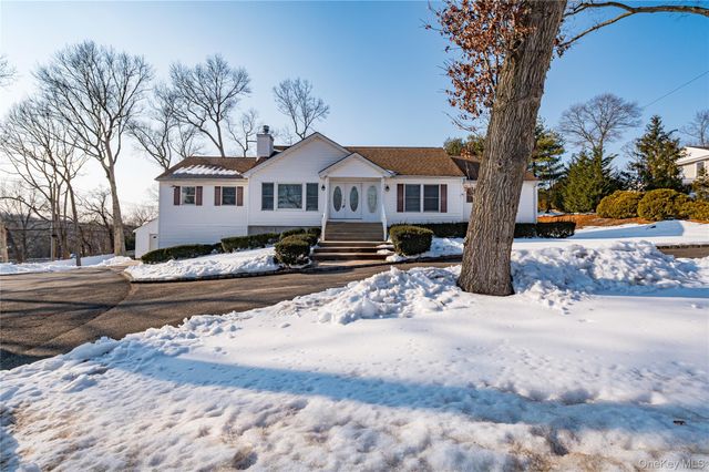 166 Grassy Pond Drive S, Smithtown, NY 11787