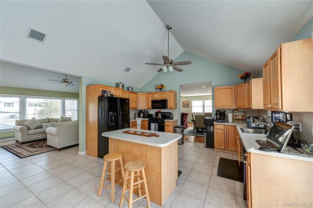 166 Grassy Pond Drive S, Smithtown, NY 11787