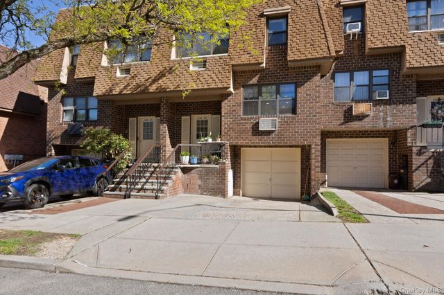 240-43 69 Avenue, Douglaston, NY 11362
