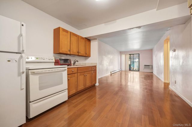 240-43 69 Avenue, Douglaston, NY 11362