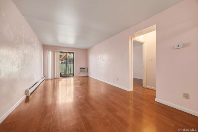 240-43 69 Avenue, Douglaston, NY 11362