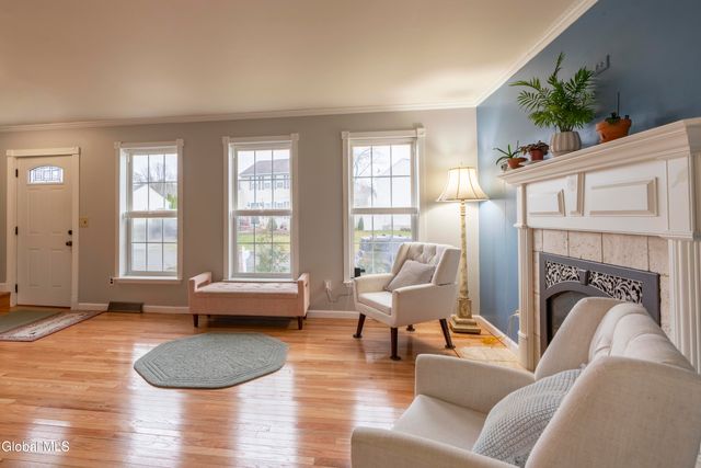 58 Wynantskill Way, Troy, NY 12180