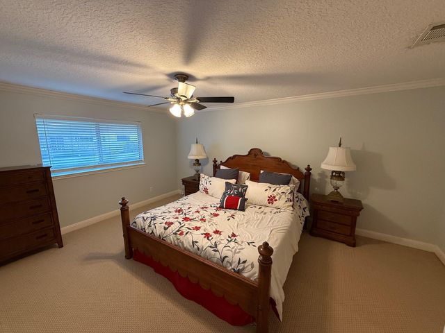12975 Trail Hollow Dr Avenue, Houston, TX 77079