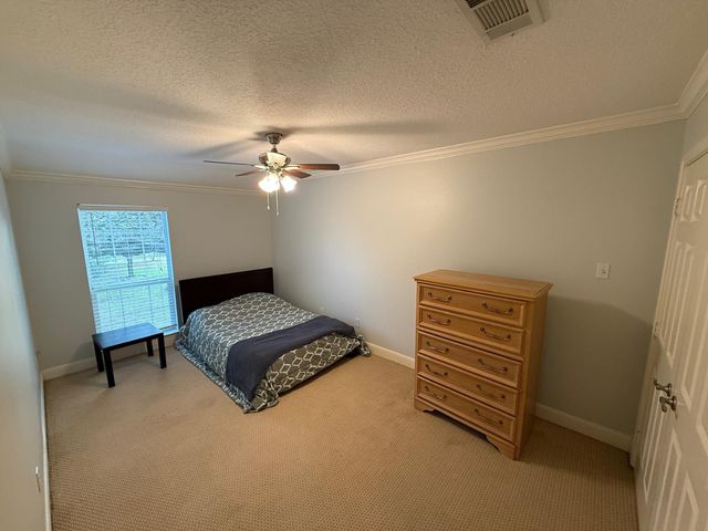 12975 Trail Hollow Dr Avenue, Houston, TX 77079