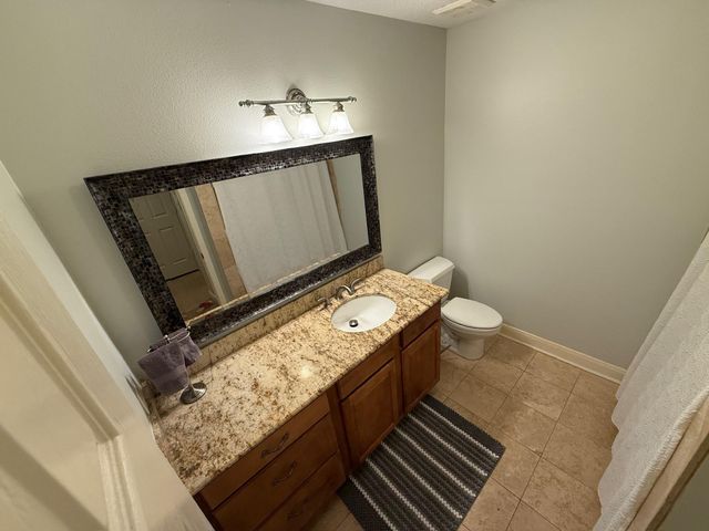 12975 Trail Hollow Dr Avenue, Houston, TX 77079