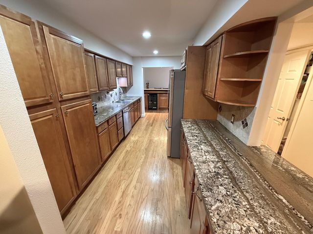 12975 Trail Hollow Dr Avenue, Houston, TX 77079