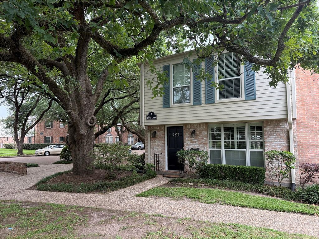 12975 Trail Hollow Dr Avenue, Houston, TX 77079