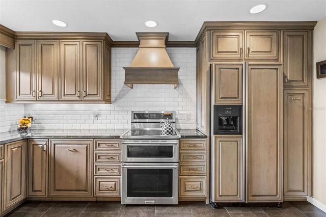 1500 E CROOKED LAKE DRIVE, Eustis, FL 32726