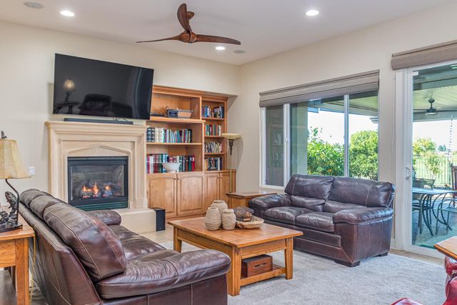 1188 Fairway Valley Ln, Lincoln, CA 95648