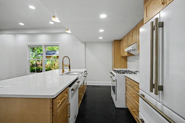 128 Wood St., Georgetown, SC 29440