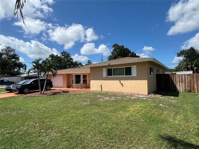 2715 HEATHER PLACE, Sarasota, FL 34235
