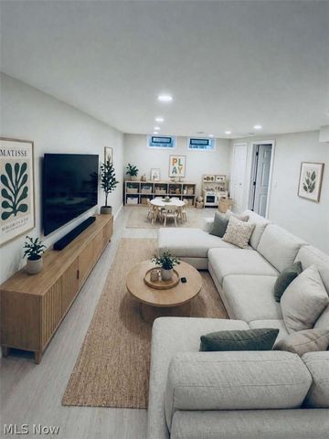 3326 Marioncliff Drive, Parma, OH 44134