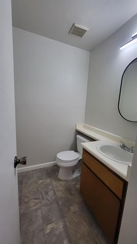 9131 Newhall Dr #74, Sacramento, CA 95826