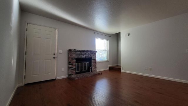 9131 Newhall Dr #74, Sacramento, CA 95826