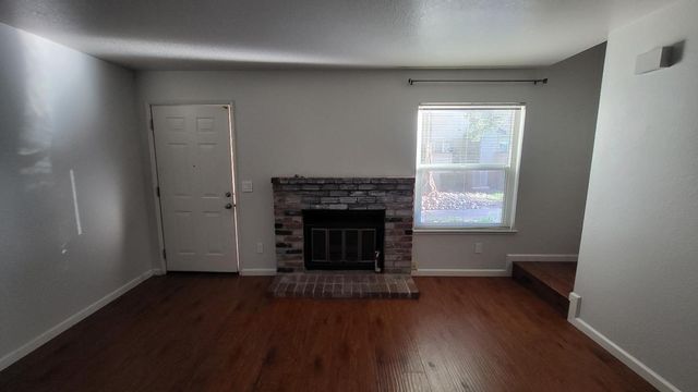 9131 Newhall Dr #74, Sacramento, CA 95826