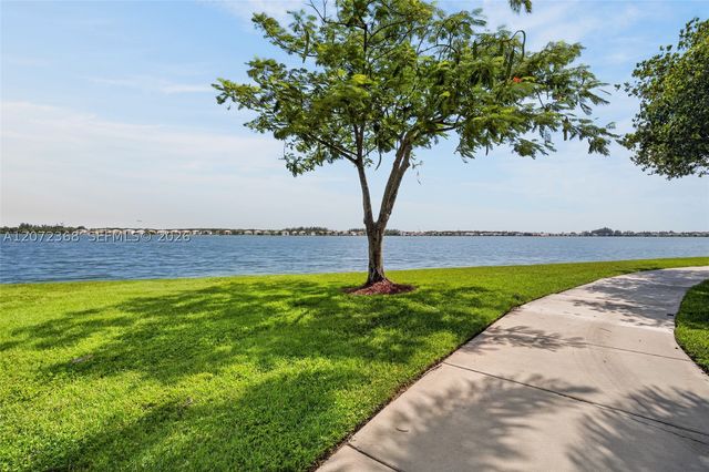 4723 SW 176th Ter, Miramar, FL 33029