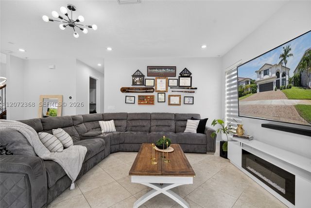 4723 SW 176th Ter, Miramar, FL 33029