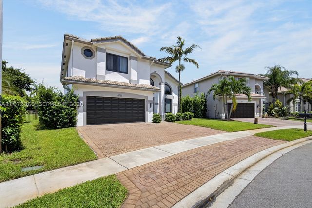 4723 SW 176th Ter, Miramar, FL 33029