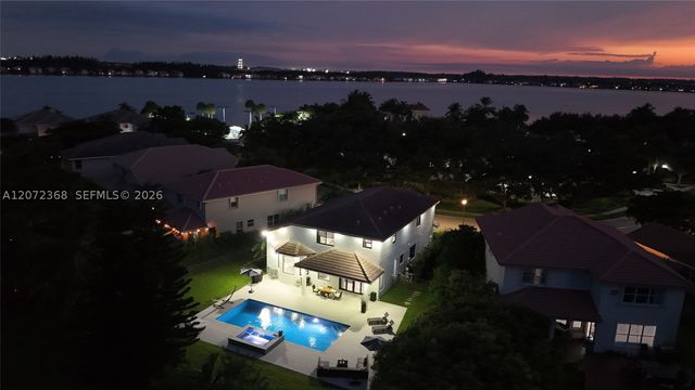 4723 SW 176th Ter, Miramar, FL 33029