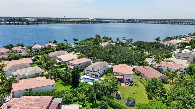 4723 SW 176th Ter, Miramar, FL 33029