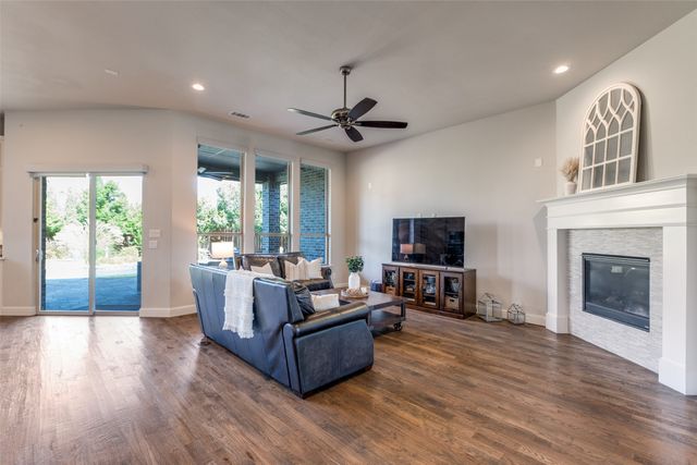 240 Marie Circle, Frisco, TX 75033