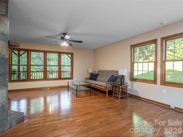 12 Howling Waite Ridge, Candler, NC 28715