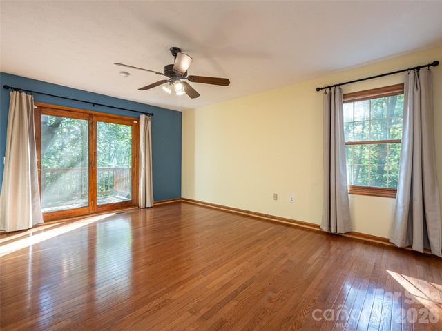 12 Howling Waite Ridge, Candler, NC 28715