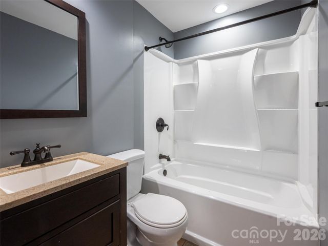 12 Howling Waite Ridge, Candler, NC 28715