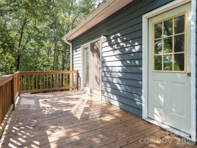 12 Howling Waite Ridge, Candler, NC 28715